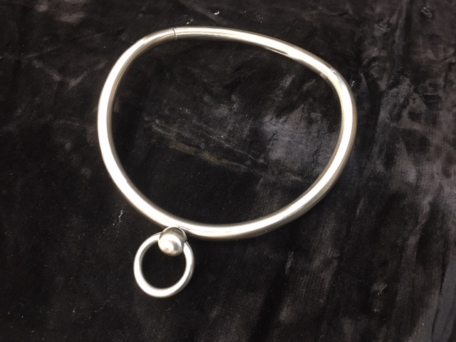 BDSM Halsband Flach ergonomisch geformt, Edelstahl, Sub